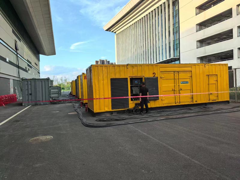 科尔沁柴油发电机冬季保养注意事项?